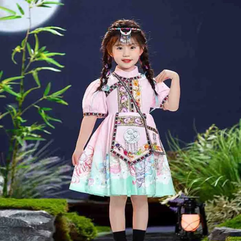 2025 Chinese Kids Short Sleeved Ethnic Clothing Children's Traditional Retro Zhuang Clothing Girl/Boys Performance Costume LH711
2025 Chinese Kids Short Sleeved Ethnic Clothing Children's Traditional Retro Zhuang Clothing Girl/Boys Performance Costume LH711