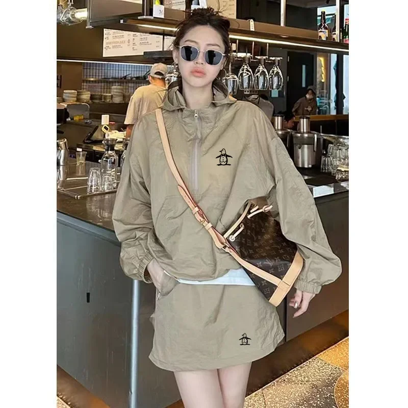 Женская одежда для гольфа, Новинка лета 2024, комплект из двух предметов, повседневное солнцезащитное пальто, роскошная юбка для гольфа, Корейская одежда для гольфа, женские костюмы для гольфа
Женская одежда для гольфа, Новинка лета 2024, комплект из двух предметов, повседневное солнцезащитное пальто, роскошная юбка для гольфа, Корейская одежда для гольфа, женские костюмы для гольфа