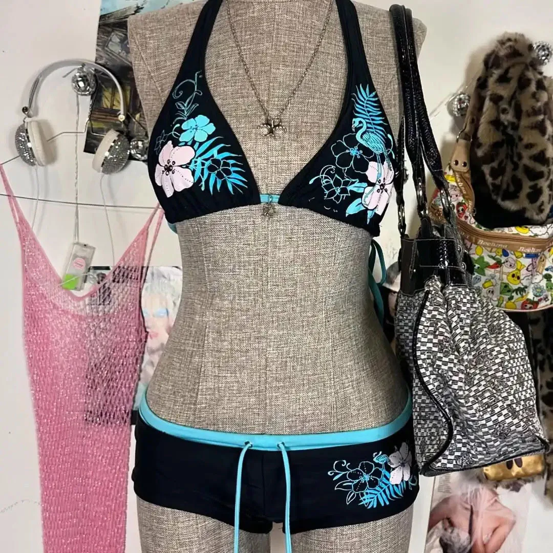 Women Y2K Floral Print Sexy Girl Chest Pad Cute Bikini Two Piece Swimsuit Shorts Set
Women Y2K Floral Print Sexy Girl Chest Pad Cute Bikini Two Piece Swimsuit Shorts Set