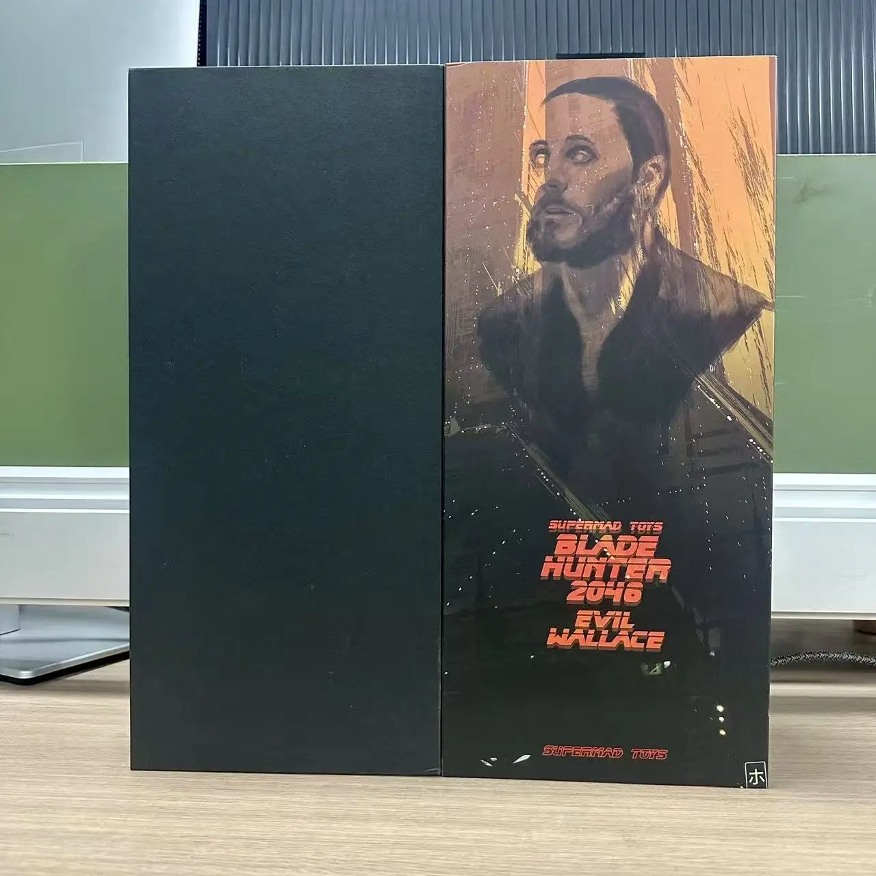 SUPERMAD TOYS 1/6 Soldier Blade Runner 2046 Master Leto Action Figure
SUPERMAD TOYS 1/6 Soldier Blade Runner 2046 Master Leto Action Figure