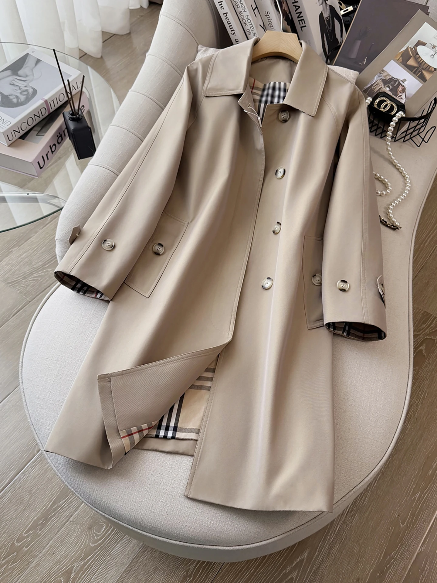 Elegant Khaki Long Women's Coat Spring Autumn Slimming British Collar Fashionable Shoulder Length Quality Cotton Polyester Blend
Elegant Khaki Long Women's Coat Spring Autumn Slimming British Collar Fashionable Shoulder Length Quality Cotton Polyester Blend