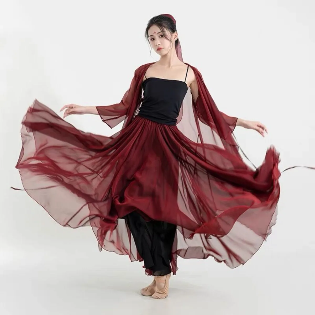 Red Flame Chinese Classical Dance Costume, Flowy Body Rhythm Gauze Top & Skirt Set, Ancient Style Performance Outfit
Red Flame Chinese Classical Dance Costume, Flowy Body Rhythm Gauze Top & Skirt Set, Ancient Style Performance Outfit