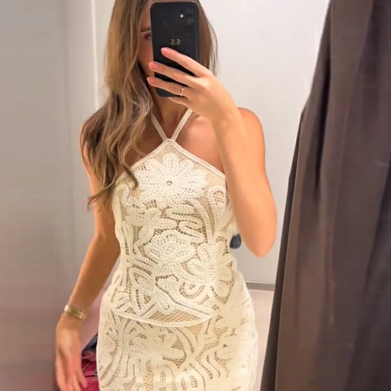 Summer Floral Knitted Mini Dress Backless Lace Up Hollow Out Robes Slim Fit High Party Halter Vestidos 2025 New Lady Dresses
Summer Floral Knitted Mini Dress Backless Lace Up Hollow Out Robes Slim Fit High Party Halter Vestidos 2025 New Lady Dresses
