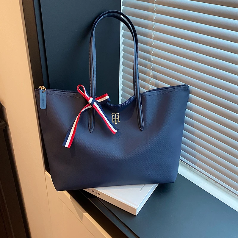 Women Luxury High End Leather Fashion Tote Bag Elegant Designer Shoulder Handbag For City Fashion Lifestyle
Women Luxury High End Leather Fashion Tote Bag Elegant Designer Shoulder Handbag For City Fashion Lifestyle