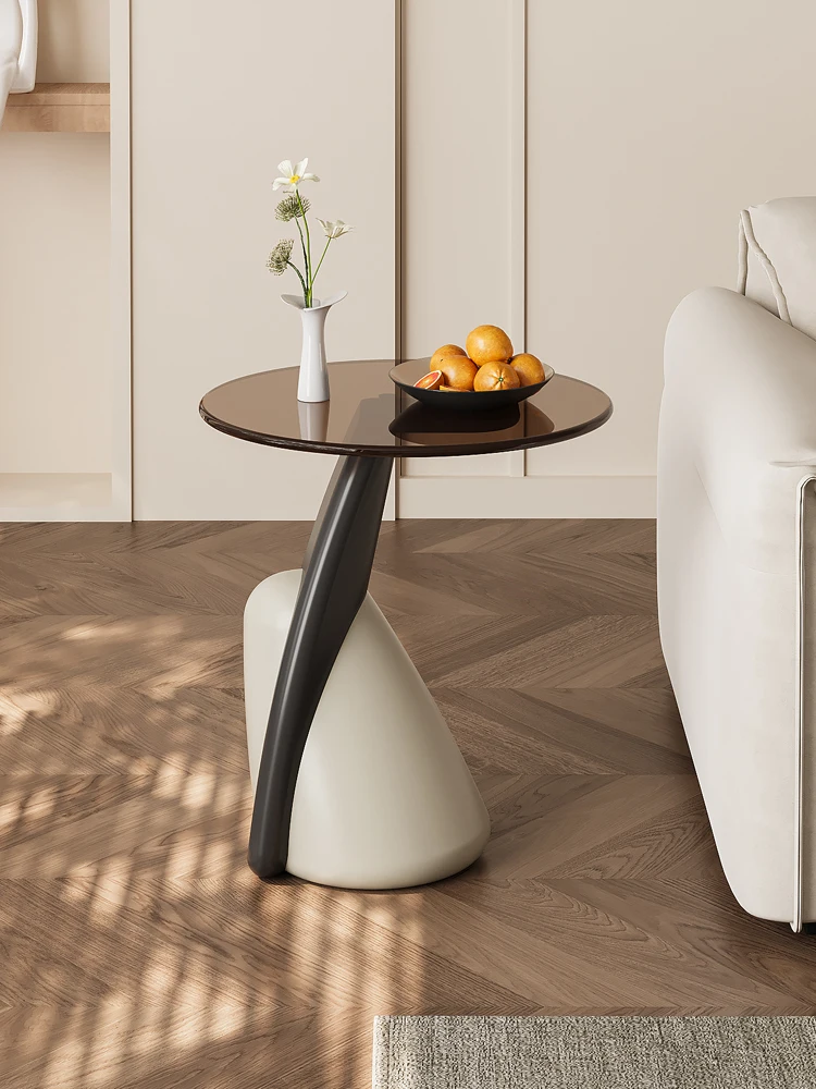Italian minimalist living room sofa Rona side table design light luxury simple modern glass coffee table
Italian minimalist living room sofa Rona side table design light luxury simple modern glass coffee table