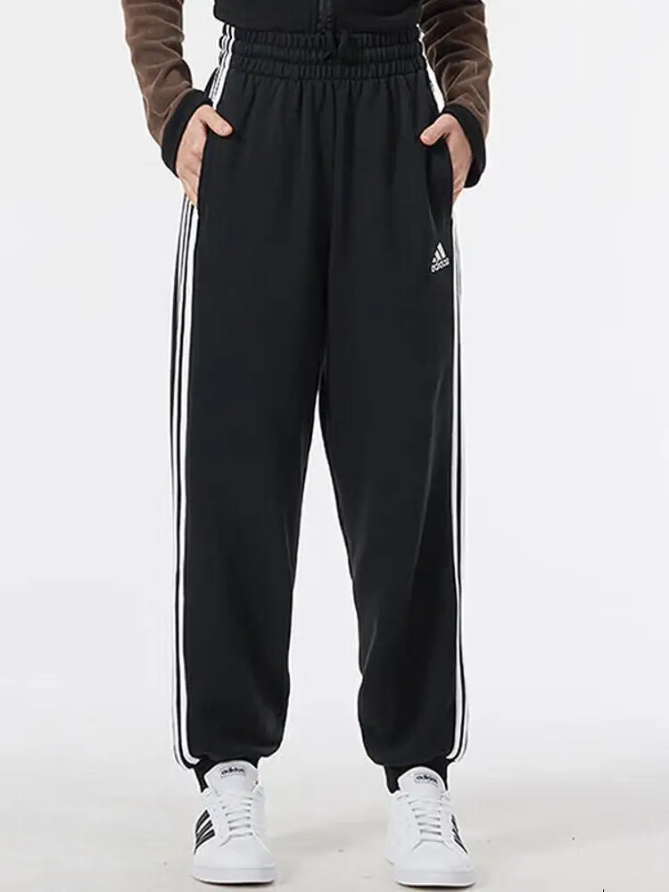 Adidas Classic Track Pants, Effortless & Long-lasting for Active Lifestyle and Casual Occasions
Adidas Classic Track Pants, Effortless & Long-lasting for Active Lifestyle and Casual Occasions