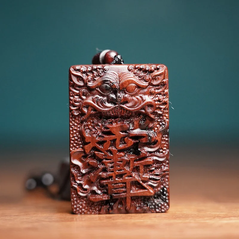 Lightning-strike amulet, natural jujube wood plaque, tiger head Zizhi "No Worries" pendant, hand-carved ornament, talisman
Lightning-strike amulet, natural jujube wood plaque, tiger head Zizhi "No Worries" pendant, hand-carved ornament, talisman