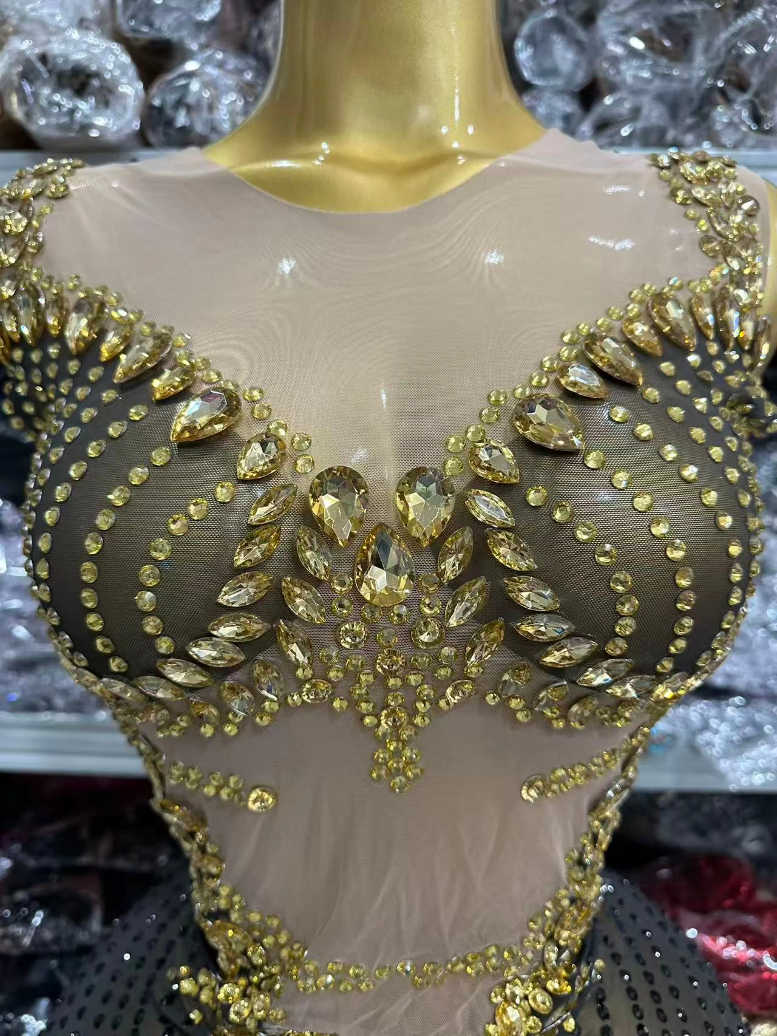 Shining Rhinestones Women Sleeveless Sexy O-Neck Mesh See Through Bodycon Long Dress Nightclub Party Celebrate Evening Outfit
Shining Rhinestones Women Sleeveless Sexy O-Neck Mesh See Through Bodycon Long Dress Nightclub Party Celebrate Evening Outfit