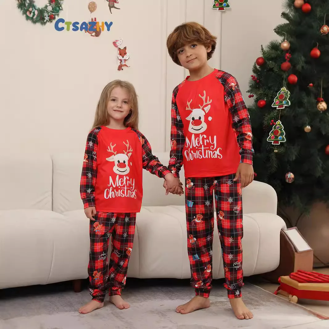 Christmas parent-child set, Christmas cartoon letter checkered home wear and pajamas, family of four parent-child set 
Christmas parent-child set, Christmas cartoon letter checkered home wear and pajamas, family of four parent-child set