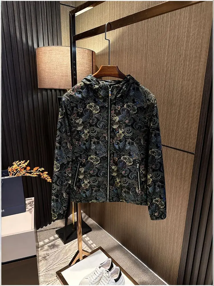 Новая китайская водонепроницаемая мужская куртка Jaet 232, осенняя модная городская одежда, дышащее полиэстеровое нейлоновое волокно Cosite
Новая китайская водонепроницаемая мужская куртка Jaet 232, осенняя модная городская одежда, дышащее полиэстеровое нейлоновое волокно Cosite