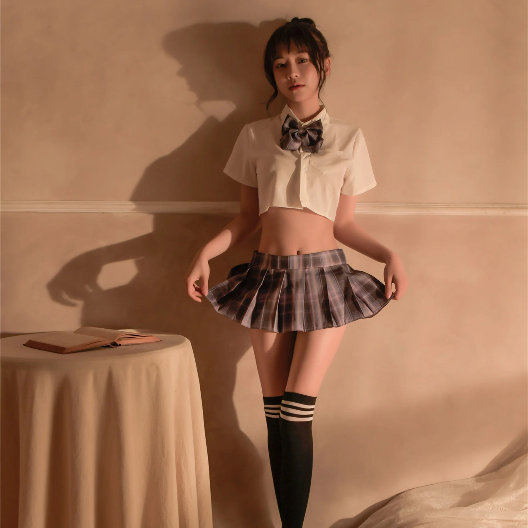 Забавное нижнее белье, Студенческая одежда, сексуальная одежда JK, Пряная плиссированная короткая юбка, комплект для ролевых игр, женский костюм, соблазнительная форма 
Забавное нижнее белье, Студенческая одежда, сексуальная одежда JK, Пряная плиссированная короткая юбка, комплект для ролевых игр, женский костюм, соблазнительная форма