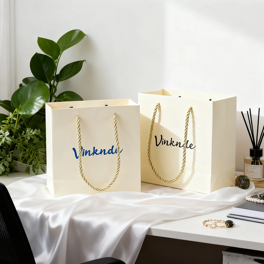 Personalized Bulk Kraft Paper Tote Beige Bags Customed Logo 14x15x7cm Shopping Retail Business Birthday Wedding Party Candy Bag
Personalized Bulk Kraft Paper Tote Beige Bags Customed Logo 14x15x7cm Shopping Retail Business Birthday Wedding Party Candy Bag