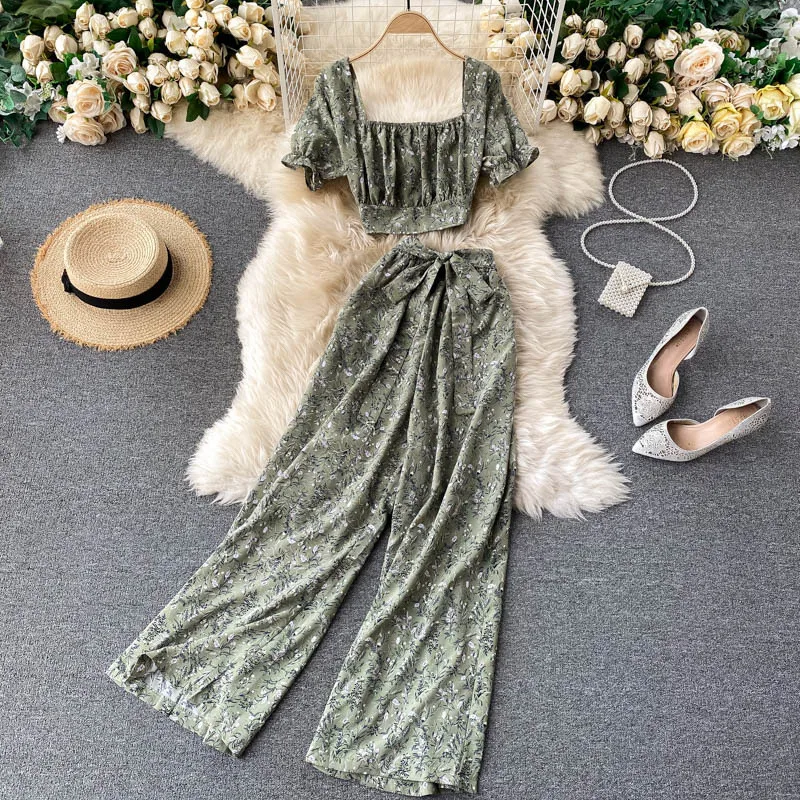 Women Two-piece French Square Collar Pleated Short Cropped Floral T-shirt Top + High Waist Wide Leg Pants Woman Fashion Suits
Women Two-piece French Square Collar Pleated Short Cropped Floral T-shirt Top + High Waist Wide Leg Pants Woman Fashion Suits