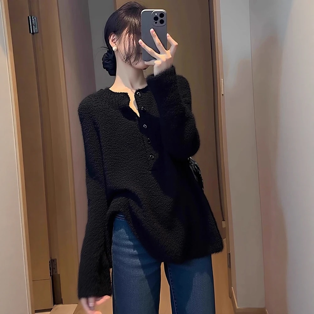 Black Henry Collar Knitwear Women's Inner Wear Base Layer Warmth Autumn Winter Fashion Korean Style Loose Fit Long Sleeve
Black Henry Collar Knitwear Women's Inner Wear Base Layer Warmth Autumn Winter Fashion Korean Style Loose Fit Long Sleeve