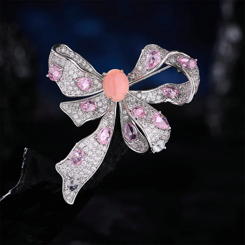 High-end luxury jewelry zircon bow brooch, a fashionable and elegant accessory with a light luxury style
High-end luxury jewelry zircon bow brooch, a fashionable and elegant accessory with a light luxury style
