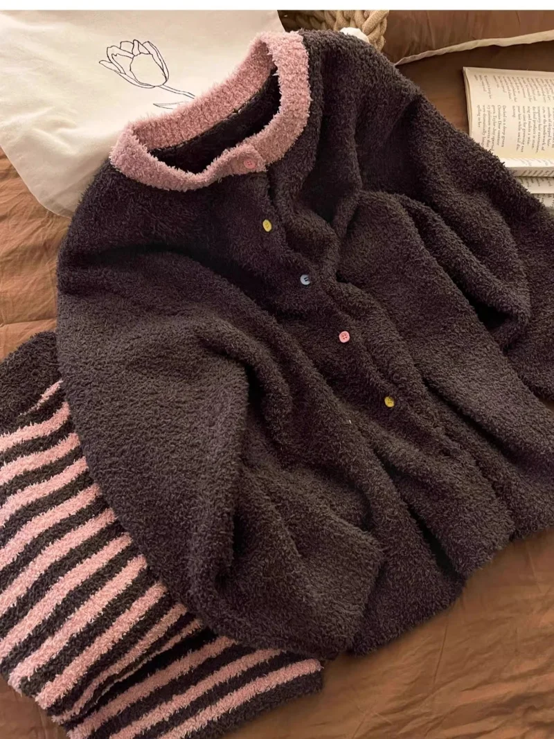 Pajama Sets Hooded Women Seasonal Rayon Loose-Fit Loungewear Cherry Pattern Aesthetic Pajamas Buttons Knee Length Fitting Simple
Pajama Sets Hooded Women Seasonal Rayon Loose-Fit Loungewear Cherry Pattern Aesthetic Pajamas Buttons Knee Length Fitting Simple