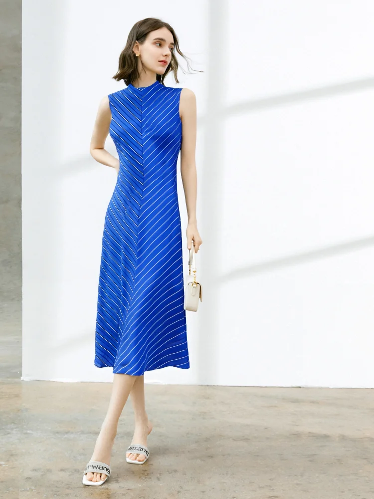 Lady New Daily Commute Robes Blue Striped Sleeveless Long Dress Women Casual High Waist Round Neck Slim Maxi Dresses Summer
Lady New Daily Commute Robes Blue Striped Sleeveless Long Dress Women Casual High Waist Round Neck Slim Maxi Dresses Summer