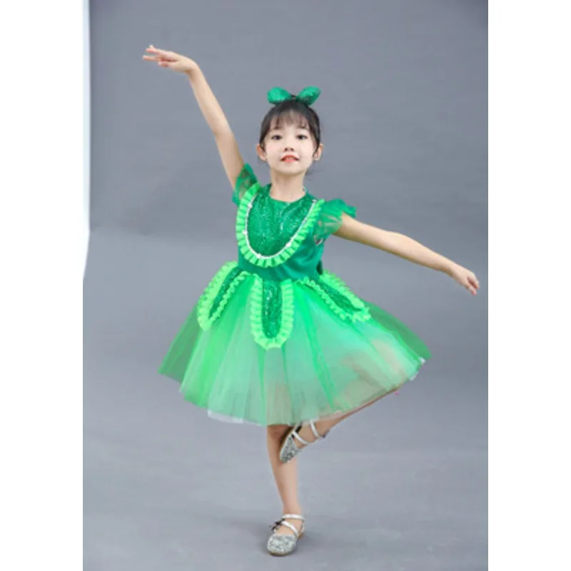 Children's grass performance clothes Girls' jasmine dance clothes gauze skirt performance
Children's grass performance clothes Girls' jasmine dance clothes gauze skirt performance