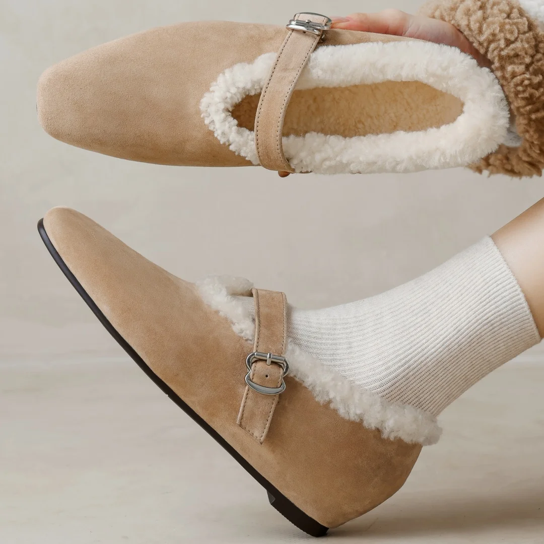 Flokathy plus size 34-42 women's natural suede leather metal buckle wool inside winter Mary Jane flats high quality warm shoes
Flokathy plus size 34-42 women's natural suede leather metal buckle wool inside winter Mary Jane flats high quality warm shoes