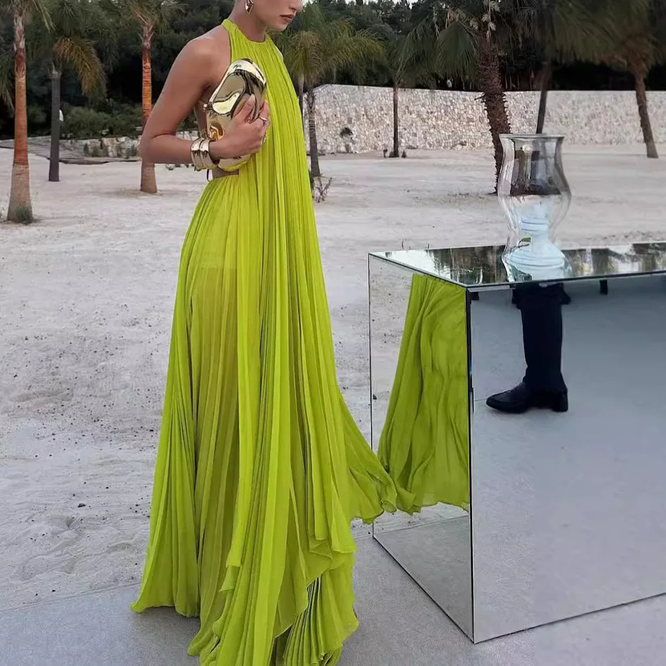 2025 summer new sexy sleeveless backless suspender solid color pleated long skirt suit club clothing Vestidos
2025 summer new sexy sleeveless backless suspender solid color pleated long skirt suit club clothing Vestidos