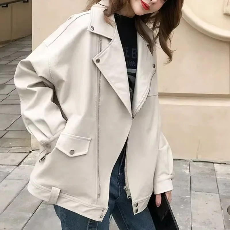 Ретро Гонконгский кожаный джет абрикосового цвета, женский весенне-осенний джерт 2026, новинка, нейтральный свободный универсальный джерт из искусственной кожи в стиле панк
Ретро Гонконгский кожаный джет абрикосового цвета, женский весенне-осенний джерт 2026, новинка, нейтральный свободный универсальный джерт из искусственной кожи в стиле панк