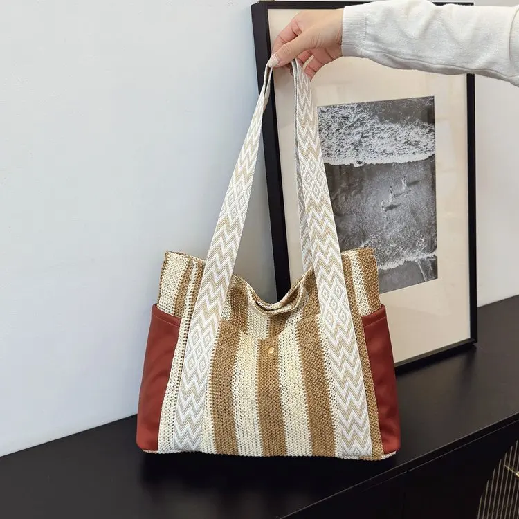 Просторная тканая большая сумка, шикарная универсальная пляжная сумка через плечо, повседневная сумка большой вместимости с верхней ручкой для женщин
Просторная тканая большая сумка, шикарная универсальная пляжная сумка через плечо, повседневная сумка большой вместимости с верхней ручкой для женщин