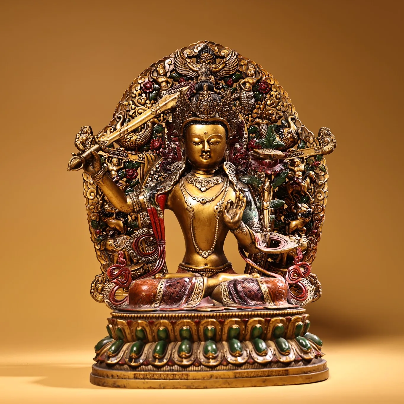 13"Tibetan Temple Collection Old Bronze Painted High Relief Manjusri Bodhisattva Sitting Buddha Beast Backlight Worship Hall
13"Tibetan Temple Collection Old Bronze Painted High Relief Manjusri Bodhisattva Sitting Buddha Beast Backlight Worship Hall