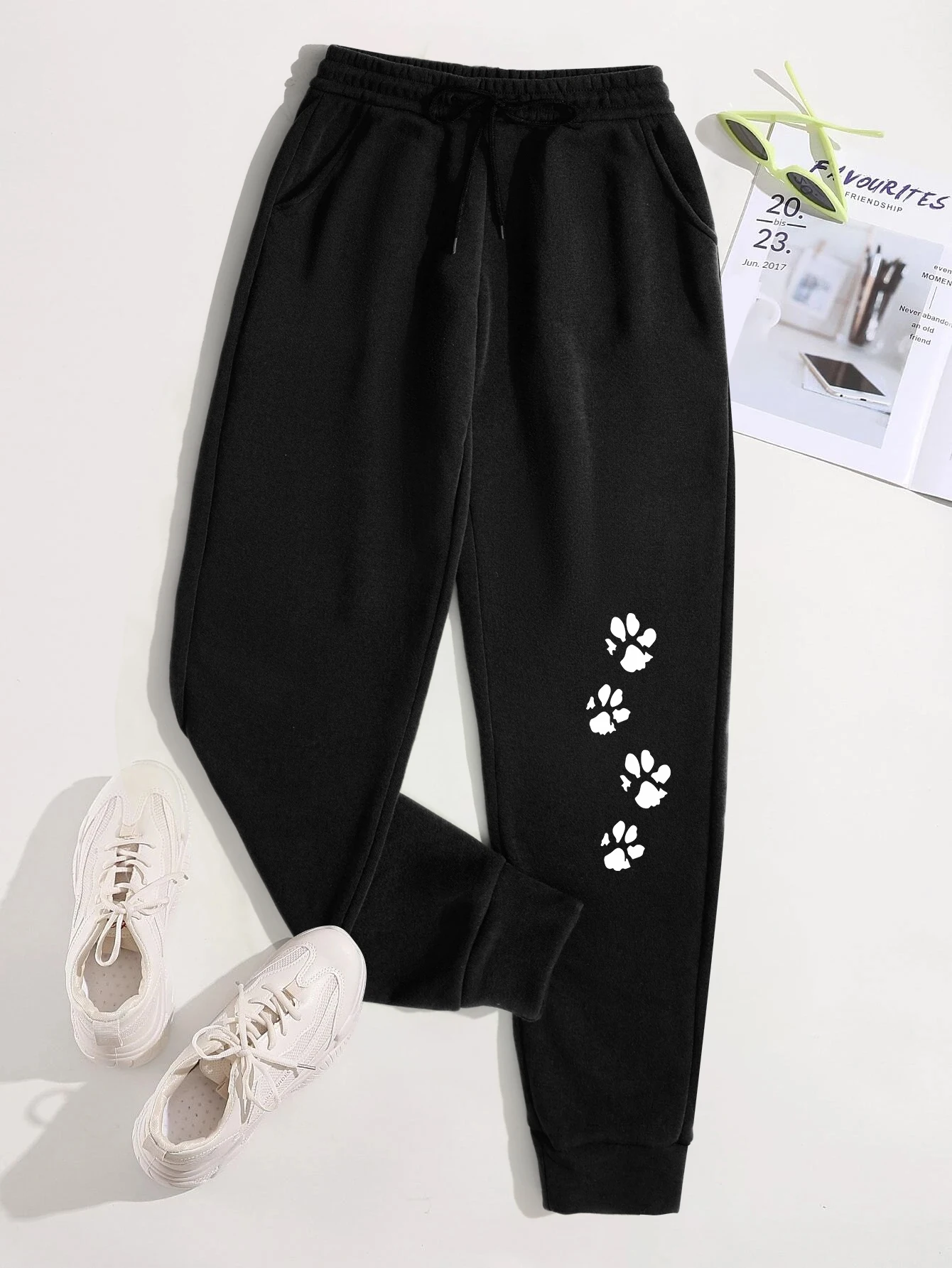 Женские брюки с милым принтом лапы собаки, флисовые осенние брюки, уличные мягкие брюки для бега, универсальные спортивные штаны Y2K, повседневные бритвы
Женские брюки с милым принтом лапы собаки, флисовые осенние брюки, уличные мягкие брюки для бега, универсальные спортивные штаны Y2K, повседневные бритвы
