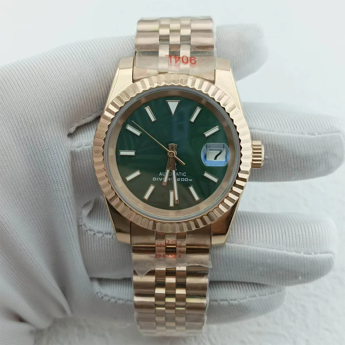 39mm Case NH35 Watch Rose gold Stainless steel Luminous dial S logo wrist watch
39mm Case NH35 Watch Rose gold Stainless steel Luminous dial S logo wrist watch