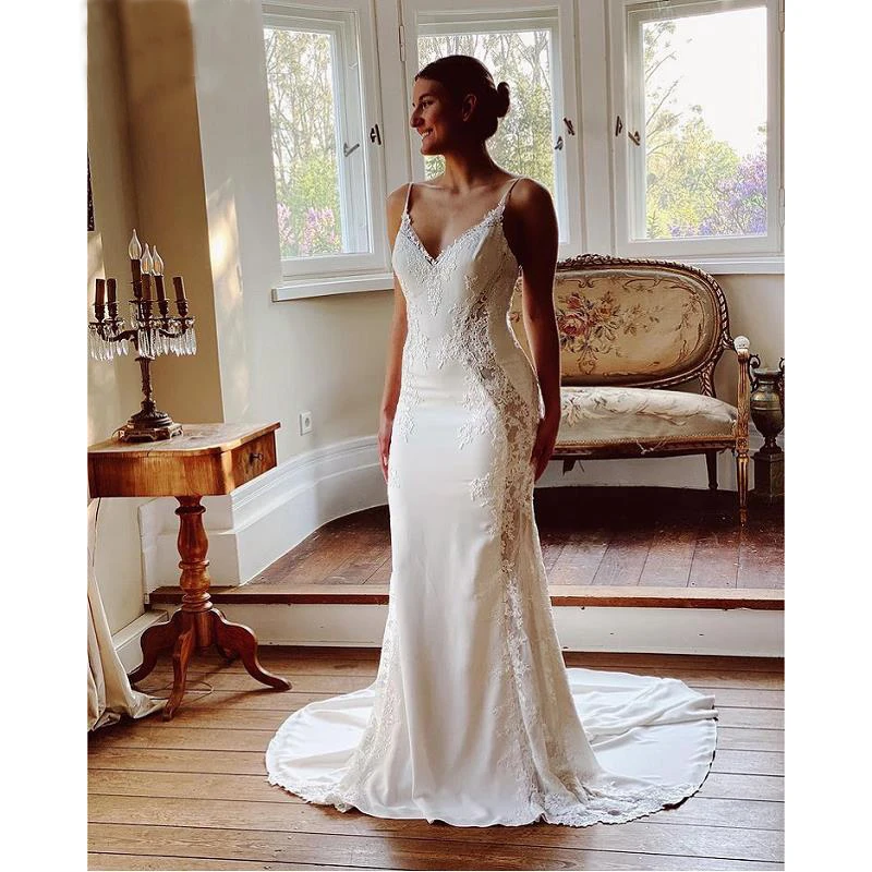 White Lace V-Neck Mermaid Wedding Dresses 2023 Spaghetti Straps Appliques Button Back Sexy Bridal Gowns Vestido De Novia
White Lace V-Neck Mermaid Wedding Dresses 2023 Spaghetti Straps Appliques Button Back Sexy Bridal Gowns Vestido De Novia