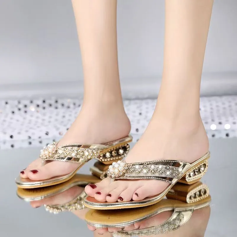 Women's Floral Rhinestone Flip-Flops Chunky Heel Comfortable Beach Sandals with Durable Rubber Sole Fashionable Footwear
Women's Floral Rhinestone Flip-Flops Chunky Heel Comfortable Beach Sandals with Durable Rubber Sole Fashionable Footwear