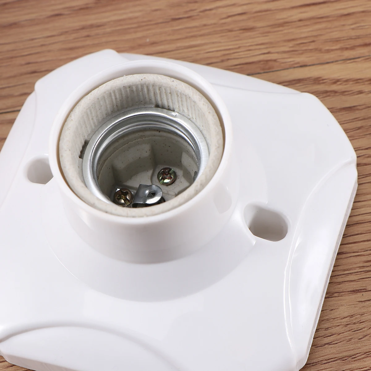 6 pcs 250V 6A E27 Screw Lamp Holder Ceramic Flat Bottom Light Base For Hallway Living Room Restaurant Square Terminal Socket
6 pcs 250V 6A E27 Screw Lamp Holder Ceramic Flat Bottom Light Base For Hallway Living Room Restaurant Square Terminal Socket