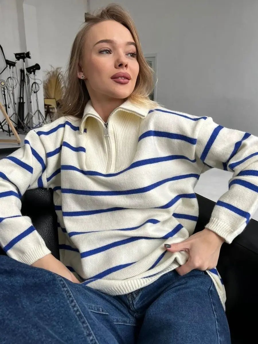 Новые женские свитера на молнии до середины груди с отложным воротником, вязаные в полоску, плотные, с длинным рукавом, повседневные
Новые женские свитера на молнии до середины груди с отложным воротником, вязаные в полоску, плотные, с длинным рукавом, повседневные