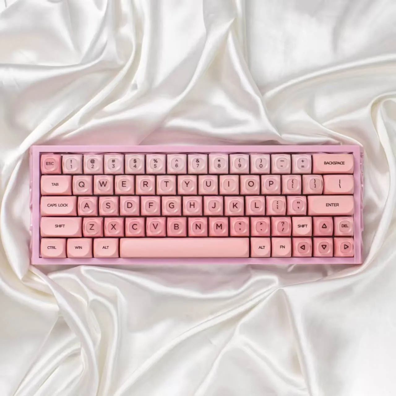 132 клавиши, полупрозрачные колпачки для ПК, профиль HOA, розовый персик, пользовательские колпачки для клавиш Double Shot PBT для переключателей MX, механическая клавиатура
132 клавиши, полупрозрачные колпачки для ПК, профиль HOA, розовый персик, пользовательские колпачки для клавиш Double Shot PBT для переключателей MX, механическая клавиатура
