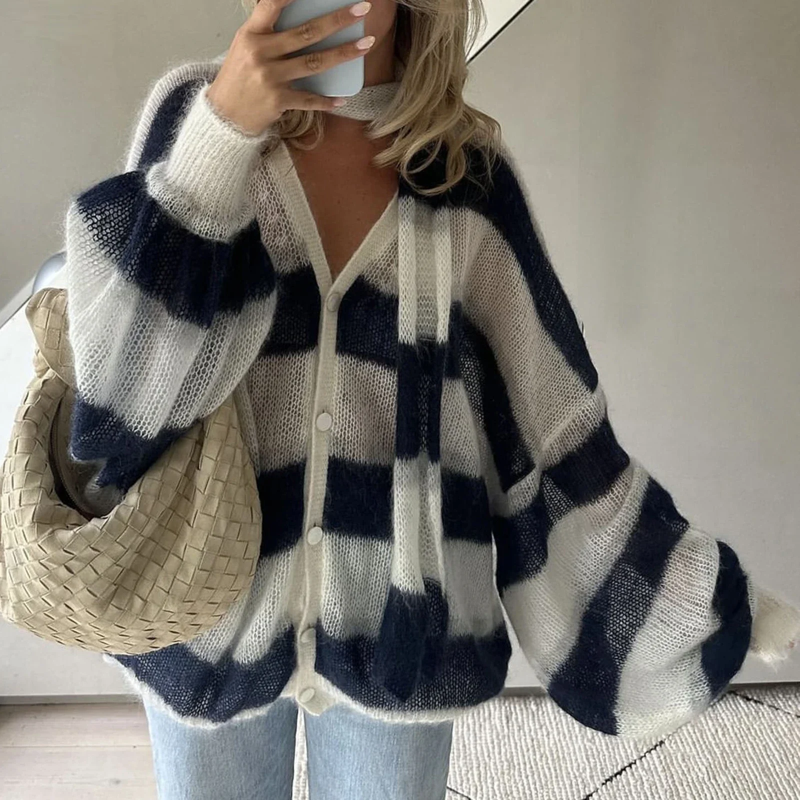 Gaono Fashion Striped Sweater Cardigan With Scarf Female Loose Thin Hollow Knitted Top Lantern Sleeve Contrast Color Retro Top
Gaono Fashion Striped Sweater Cardigan With Scarf Female Loose Thin Hollow Knitted Top Lantern Sleeve Contrast Color Retro Top