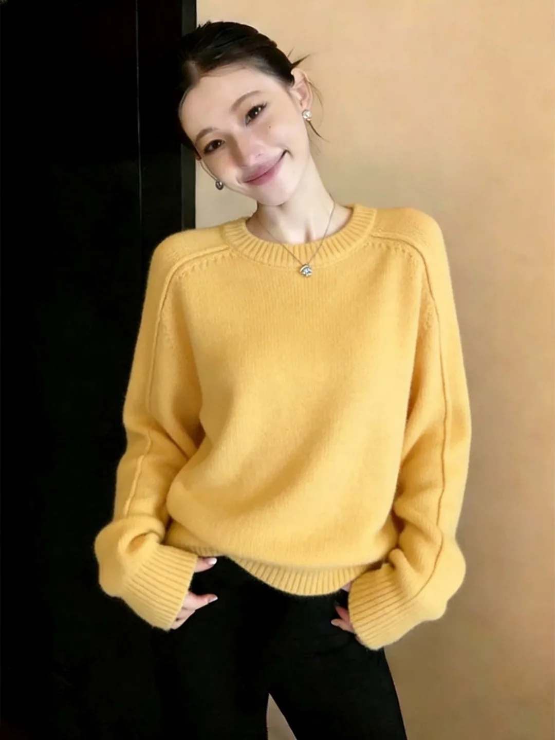 Soft Cozy Knitted Sweater Women's Loose round Neck Inner Wear Outerwear Yellow Autumn Winter High End Feeling Korean Style
Soft Cozy Knitted Sweater Women's Loose round Neck Inner Wear Outerwear Yellow Autumn Winter High End Feeling Korean Style