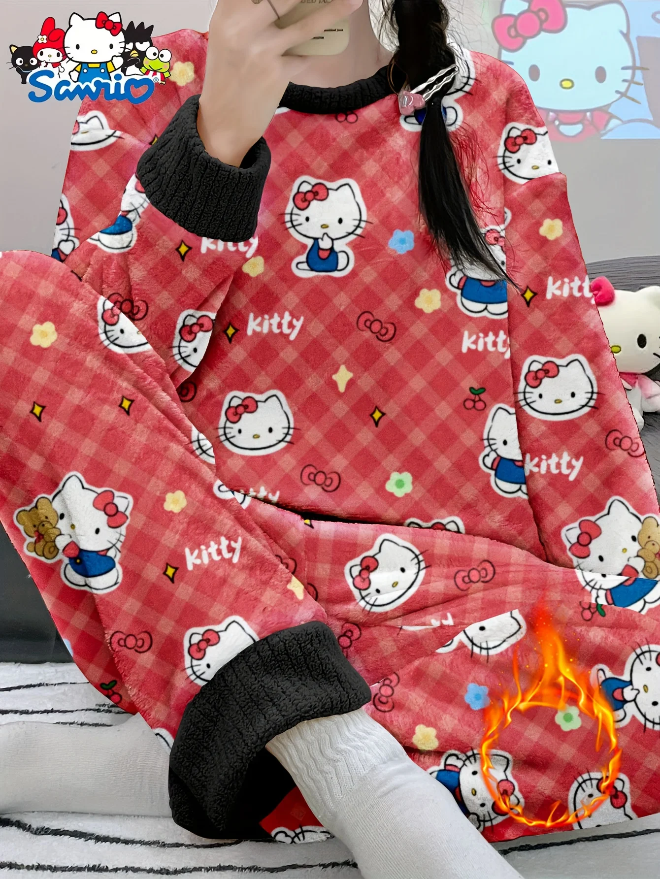 Women's HelloKitty velvet pajama set, featuring a long-sleeve top and matching pants, comfortable winter sleepwear
Women's HelloKitty velvet pajama set, featuring a long-sleeve top and matching pants, comfortable winter sleepwear