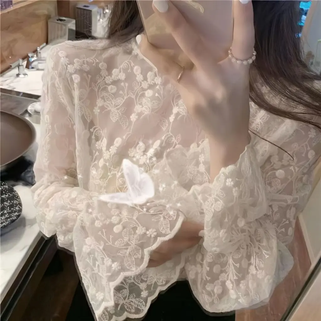 Супер фея, женская внутренняя кружевная рубашка, сетчатый прозрачный низ, модная маленькая рубашка на весну и осень, новый стиль 
Супер фея, женская внутренняя кружевная рубашка, сетчатый прозрачный низ, модная маленькая рубашка на весну и осень, новый стиль