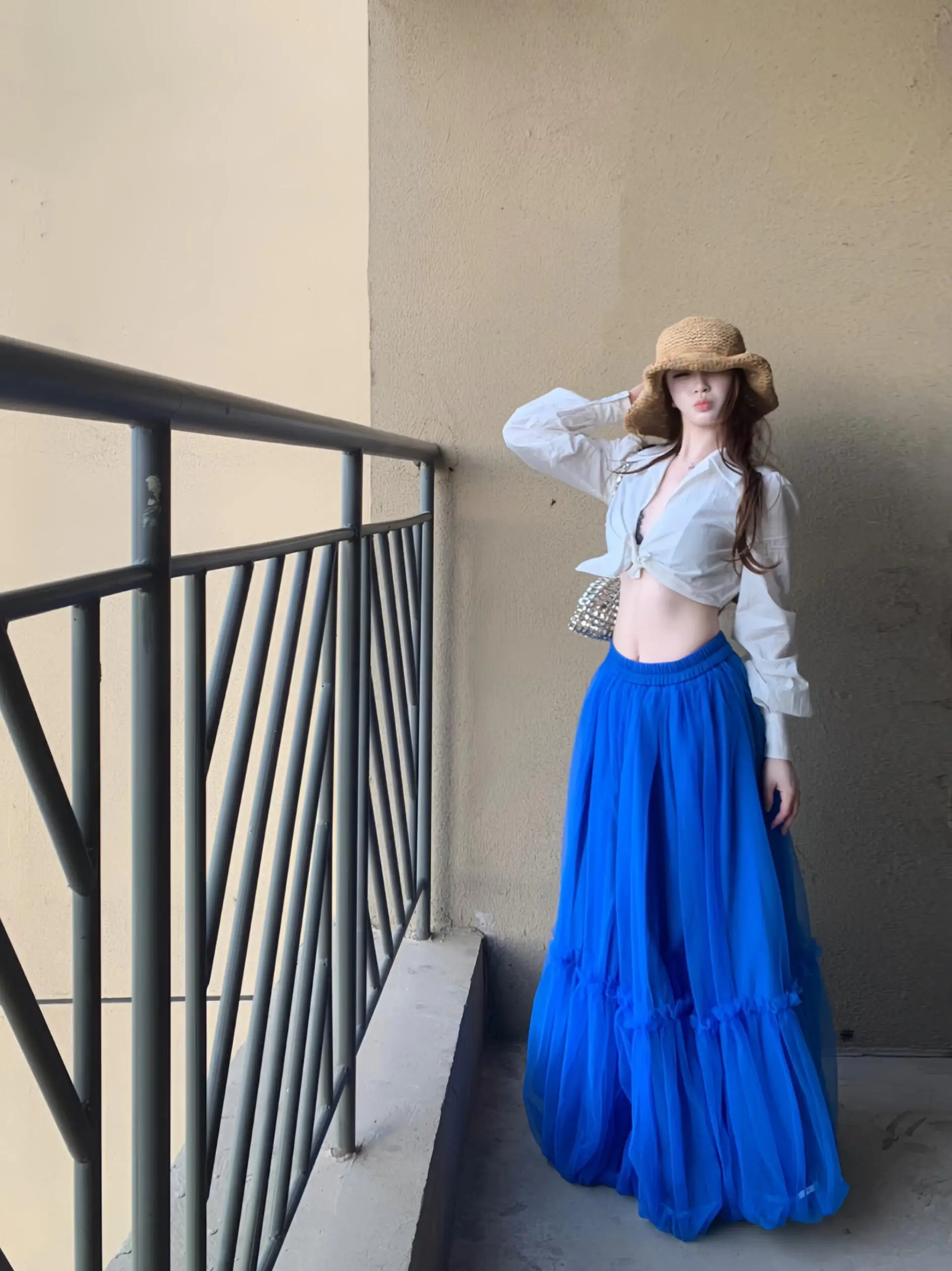 Summer Vacation Style Collar Long Sleeve Shirt And Skirt Two Piece Set Women's High Waist Universal Fit 18-25 Years Old
Summer Vacation Style Collar Long Sleeve Shirt And Skirt Two Piece Set Women's High Waist Universal Fit 18-25 Years Old