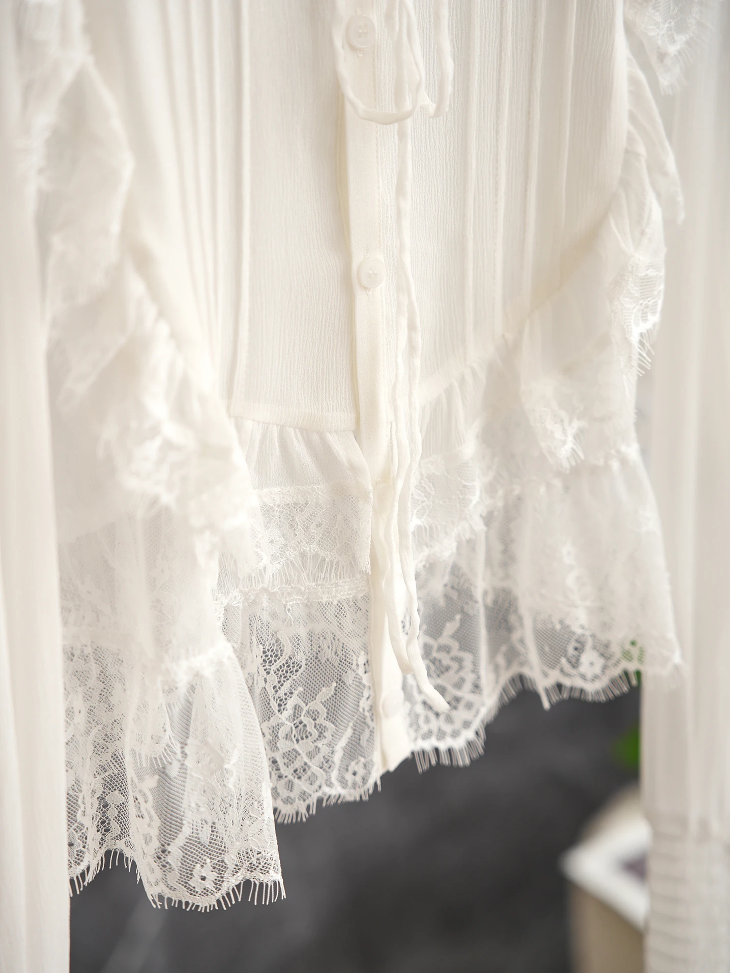 White Lace Trim ort Sve Long irt Original Design Fitted Women's Breathable Comfortable Lacey Sle Floral Patterned
White Lace Trim ort Sve Long irt Original Design Fitted Women's Breathable Comfortable Lacey Sle Floral Patterned