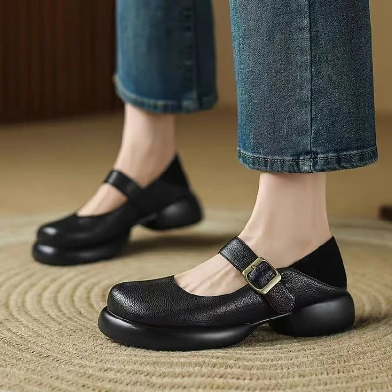 Women Real Leather Low Heel Casual Shoes Spring Autumn New Soft sole Round Toe Shallow Velcro Nude Shoes Lightweight Work Shoes
Women Real Leather Low Heel Casual Shoes Spring Autumn New Soft sole Round Toe Shallow Velcro Nude Shoes Lightweight Work Shoes