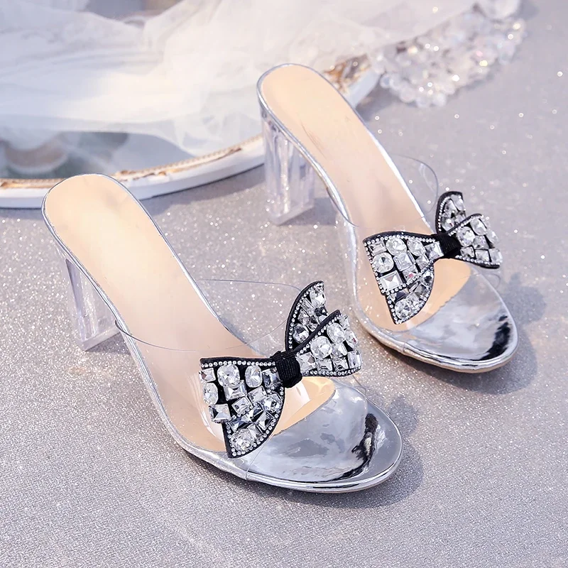 2024 Summer New Water Diamond Bow Slippers for Women Versatile and Comfortable Open Toe High Heel Single Shoes for Women's
2024 Summer New Water Diamond Bow Slippers for Women Versatile and Comfortable Open Toe High Heel Single Shoes for Women's