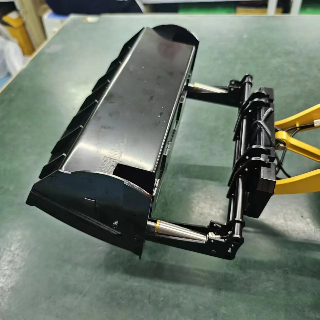 1/14 Accessories Spare Bucket for WA480 RC wheeled Hydraulic Loader Remote Control Cars Earth Mover Parts
1/14 Accessories Spare Bucket for WA480 RC wheeled Hydraulic Loader Remote Control Cars Earth Mover Parts