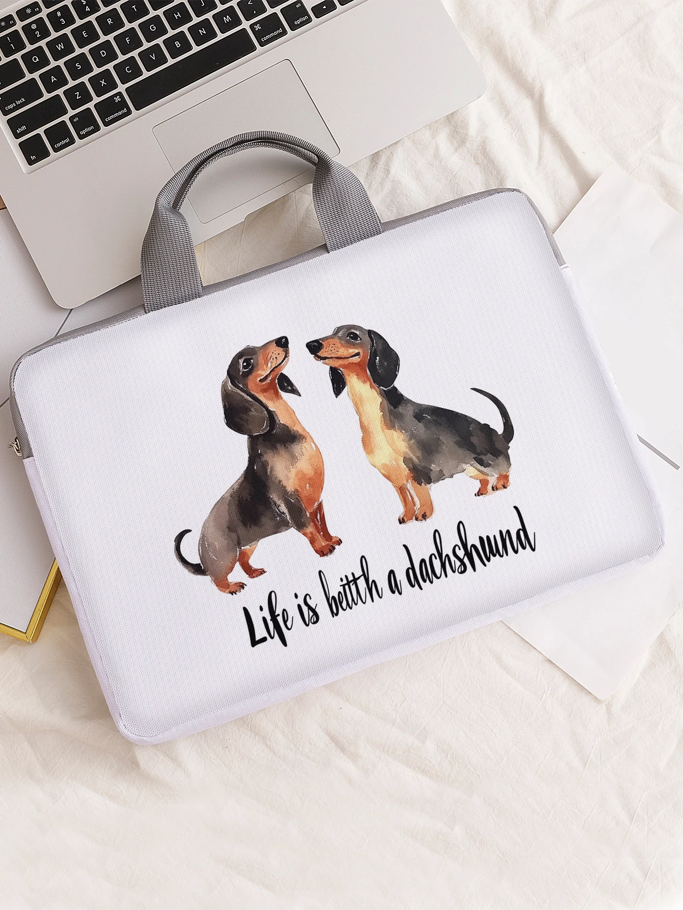 One Set, Two Styles, Dachshund Pattern Printed Laptop Sleeve, Briefcase, Suitable for 14-inch Laptops
One Set, Two Styles, Dachshund Pattern Printed Laptop Sleeve, Briefcase, Suitable for 14-inch Laptops