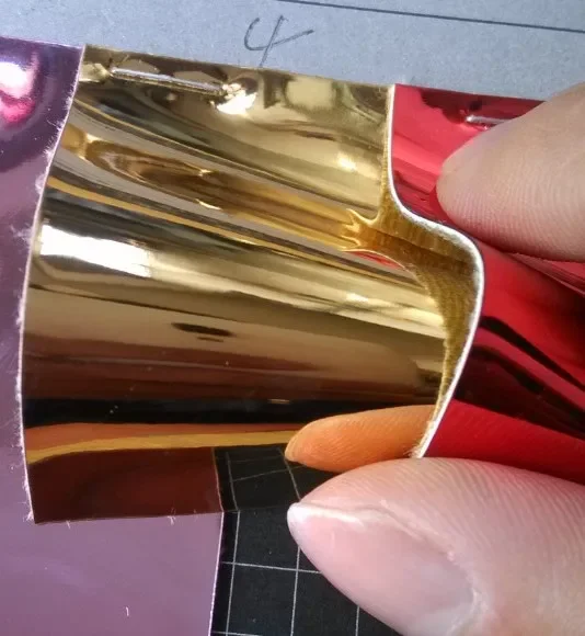 Золотые, серебряные зеркальные материалы из синтетической мягкой кожи ТПУ
Золотые, серебряные зеркальные материалы из синтетической мягкой кожи ТПУ