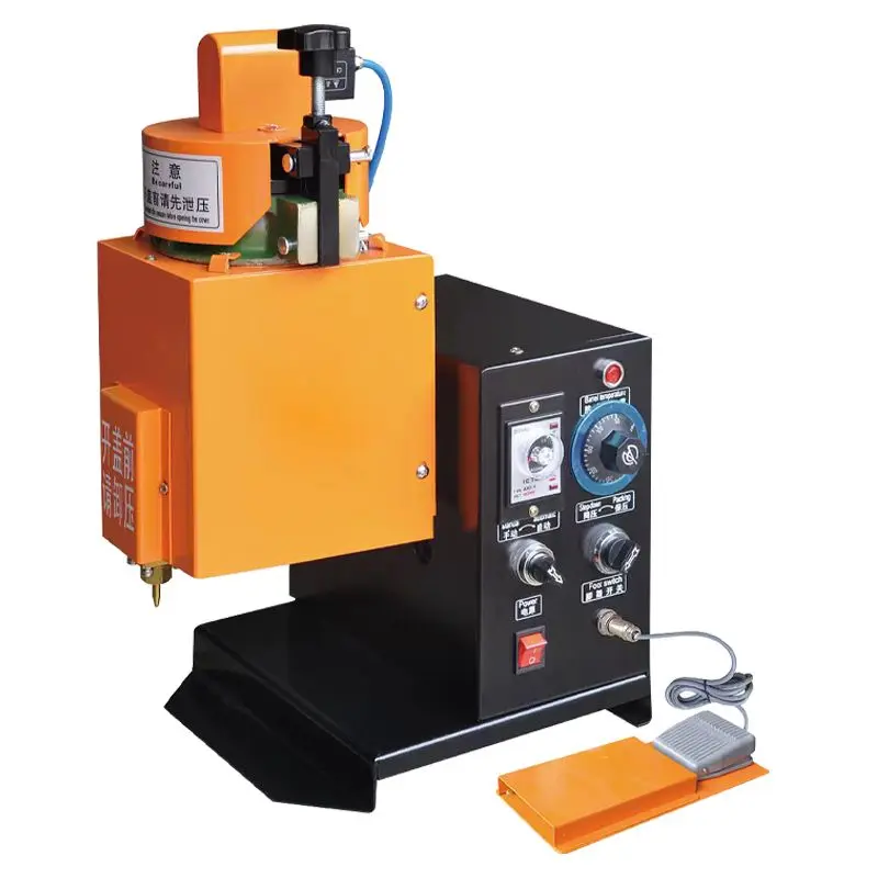 2L electric heating pedal hot melt glue machine, regular quantitative semi-automatic glue stick glue block
2L electric heating pedal hot melt glue machine, regular quantitative semi-automatic glue stick glue block