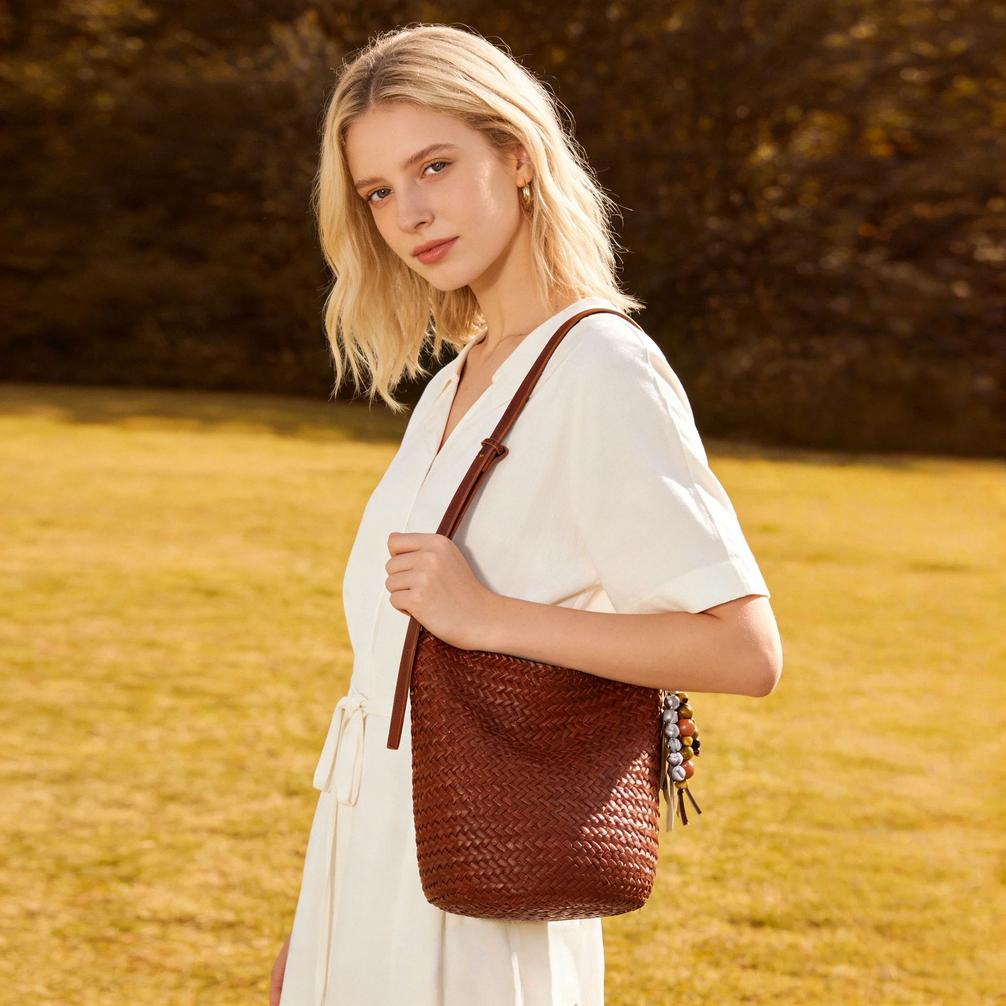 Luxury fashion 2026 handmade woven Tote Bag PU Leather large capacity hand Bag For Woman Free Shipping
Luxury fashion 2026 handmade woven Tote Bag PU Leather large capacity hand Bag For Woman Free Shipping