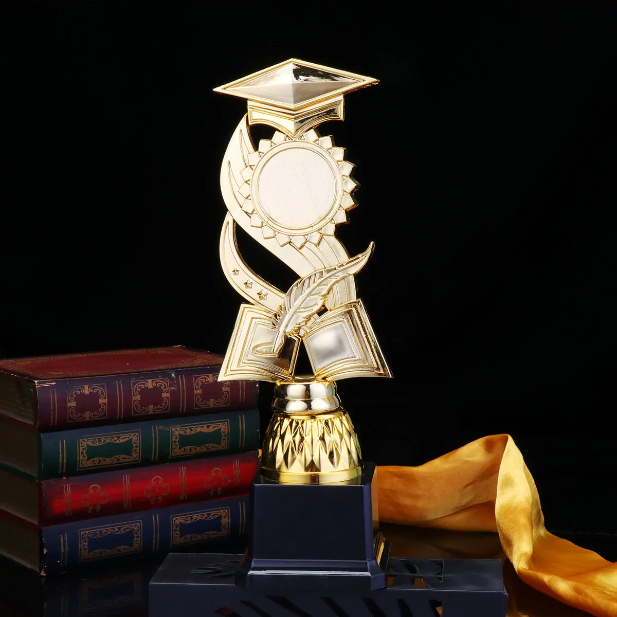 26Cm Plastic Award Trophy Golden Finish Competition Prize Party Favor Gift for Winners Sports Events Recognition Ceremony
26Cm Plastic Award Trophy Golden Finish Competition Prize Party Favor Gift for Winners Sports Events Recognition Ceremony