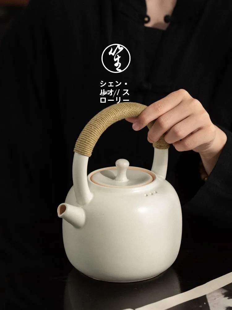 Luoeng White Cerc Tea Pot with Handle Cerc Stove Open Flame Water Boiler Japanese Sle Soda Glaze
Luoeng White Cerc Tea Pot with Handle Cerc Stove Open Flame Water Boiler Japanese Sle Soda Glaze