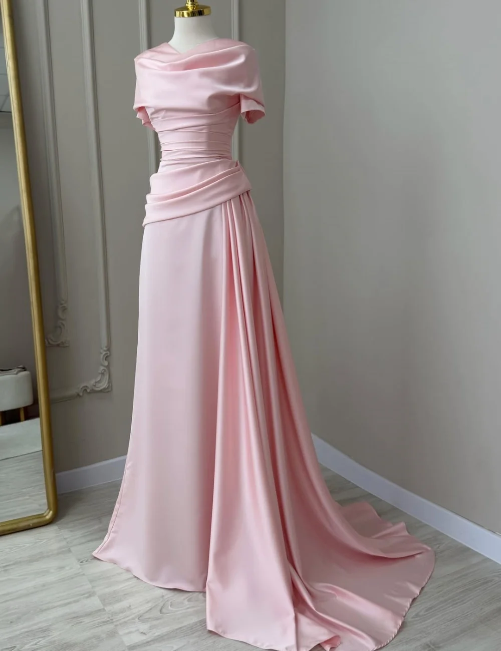Customized Fashion Charmeuse Pleat A-line O-Neck Long Bespoke Occasion Evening Dresses Chinese Style
Customized Fashion Charmeuse Pleat A-line O-Neck Long Bespoke Occasion Evening Dresses Chinese Style